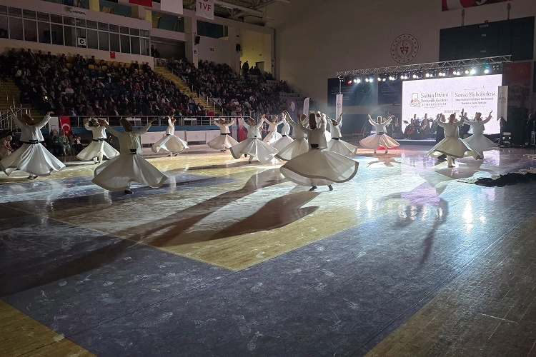 Konya Büyükşehir Sema Topluluğu'ndan görkemli gösteri