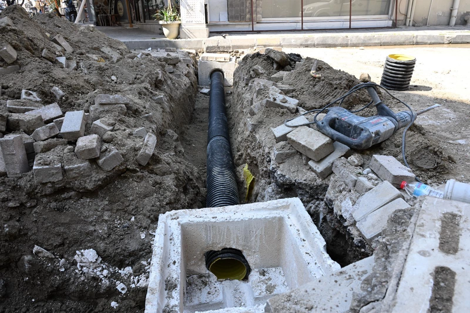 Manisa Saruhanlı’da altyapı yenileniyor