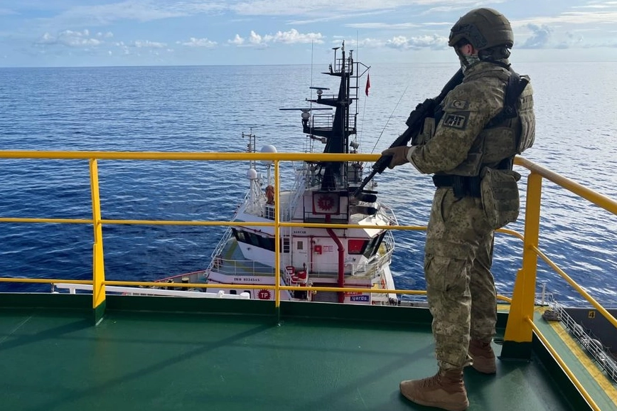 Somali açıklarında Türk Deniz Gücü’nden sondaj gemilerine güvenlik desteği