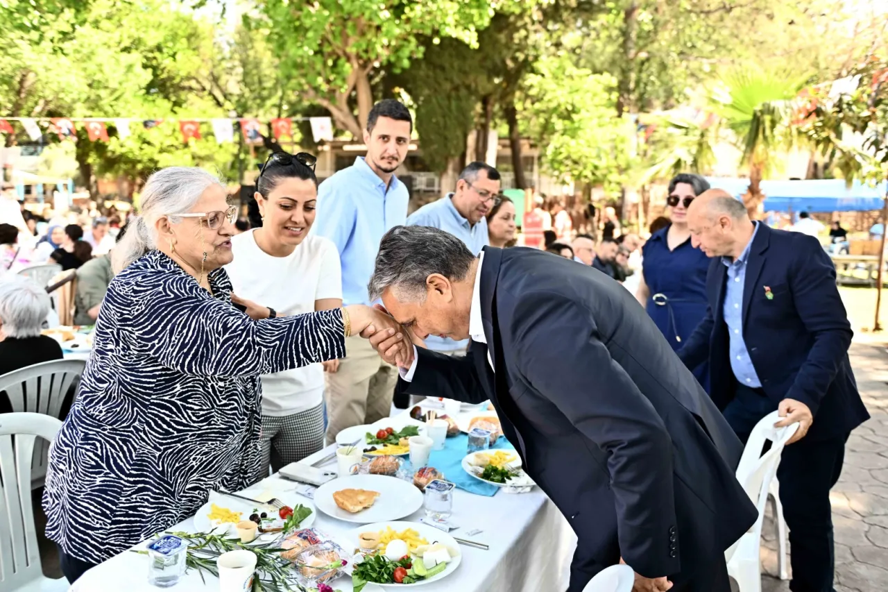 Antalya'da ‘Vatan sağ olsun’ diyen anneler unutulmadı