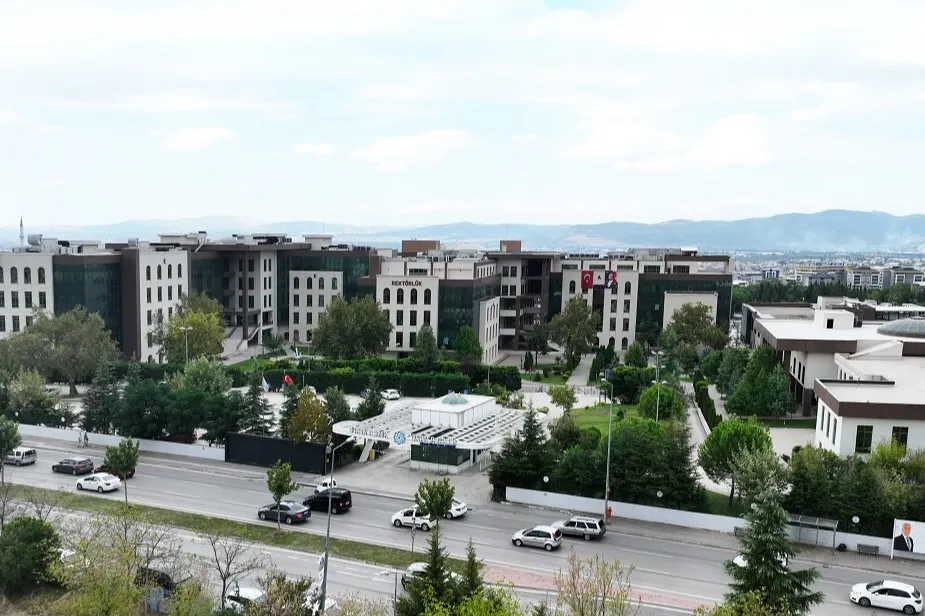 BTÜ'den sürdürülebilir gıdaya katkı... Akdeniz’in baklagilleri yeni nesil gıdalara dönüşüyor
