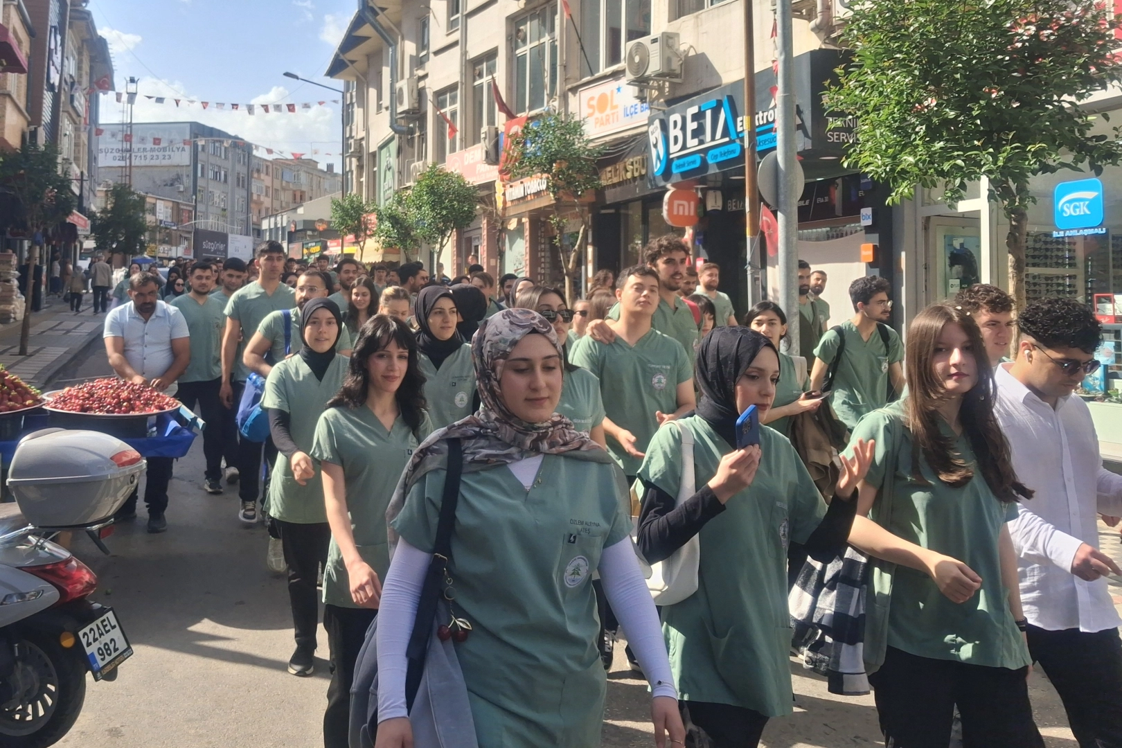 Edirne Keşan'da Hemşireler Haftası'na geleceğin hemşirelerinden kutlama