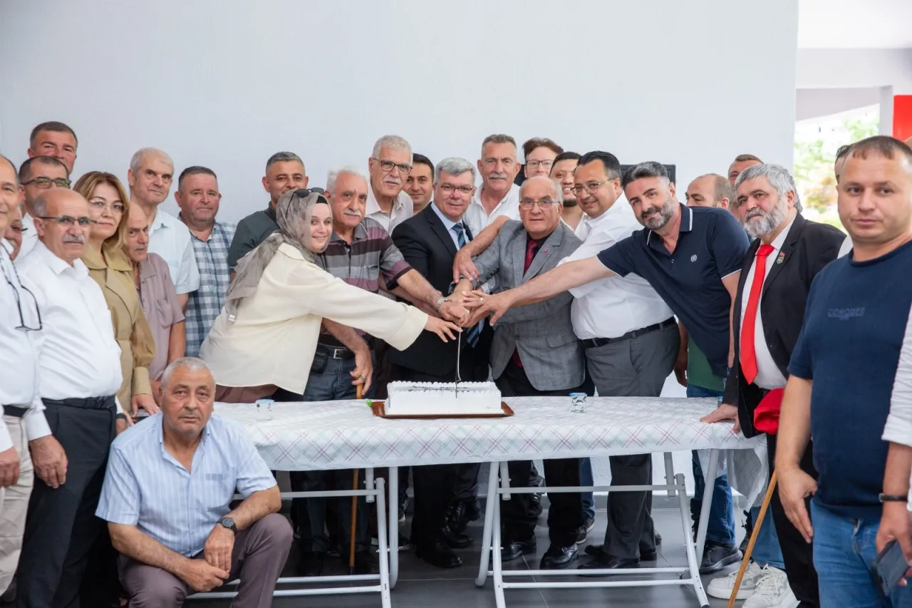 Bursa'da şehit ve gazi babalarına Büyükşehir'den anlamlı ziyaret