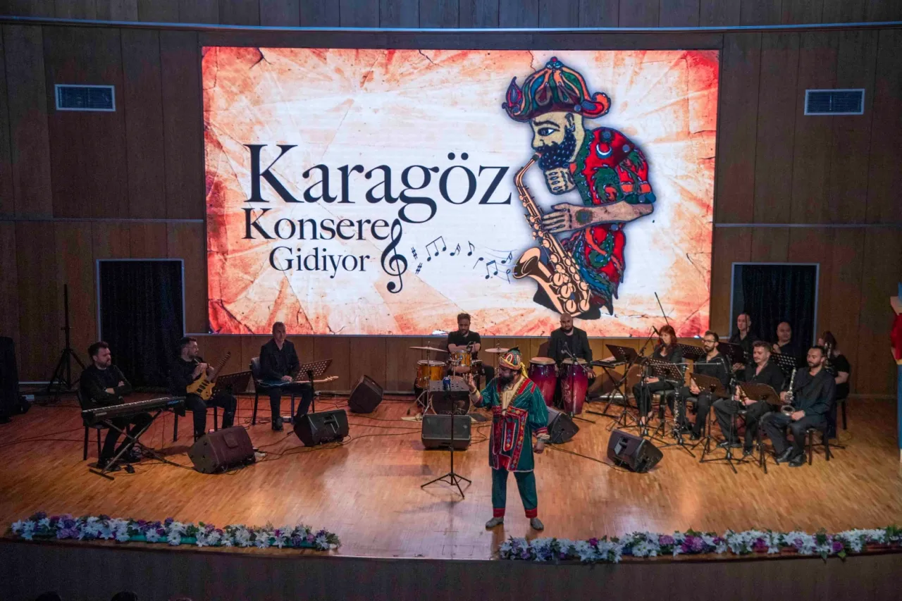 “Karagöz Konsere Gidiyor” sezon finali yaptı