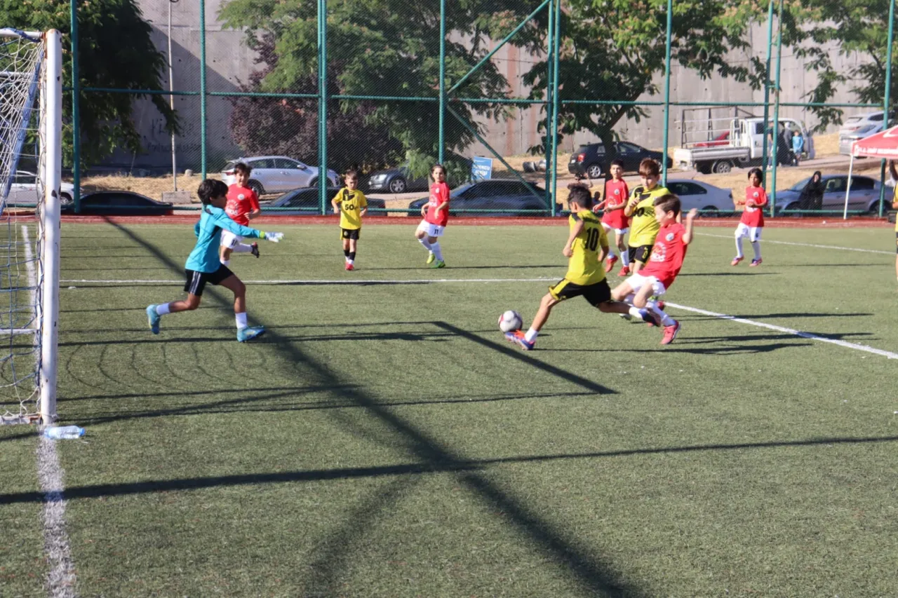Kocaeli'de İzmit’in Kurtuluşu Futbol Şenliği başladı