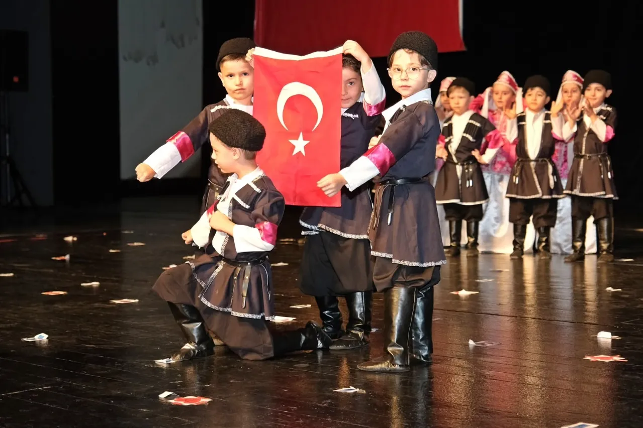 Bursa Yuvam’da yıl sonu coşkusu