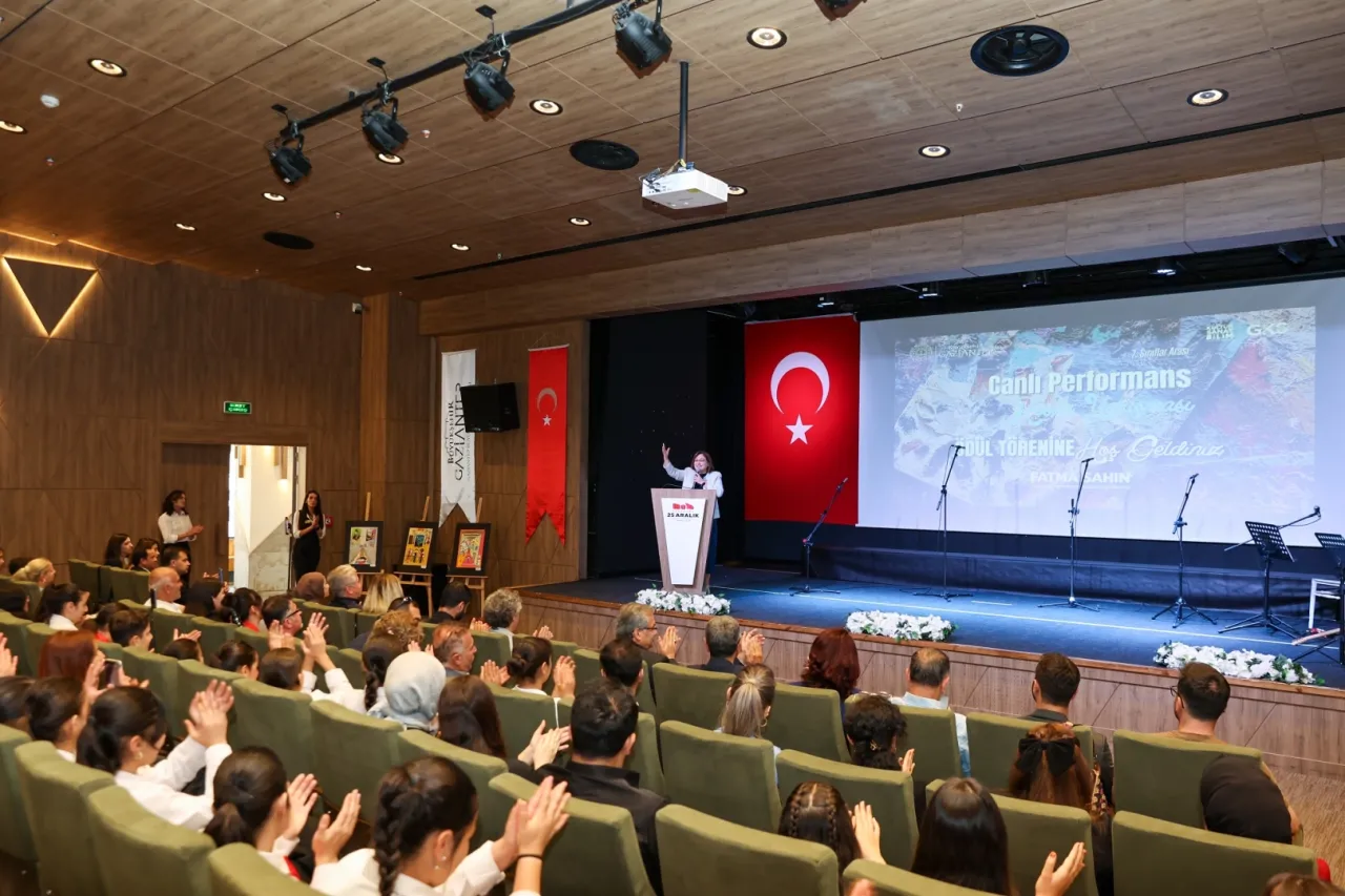 Gaziantep’te sanatla yükselen öğrenciler ödüllendirildi