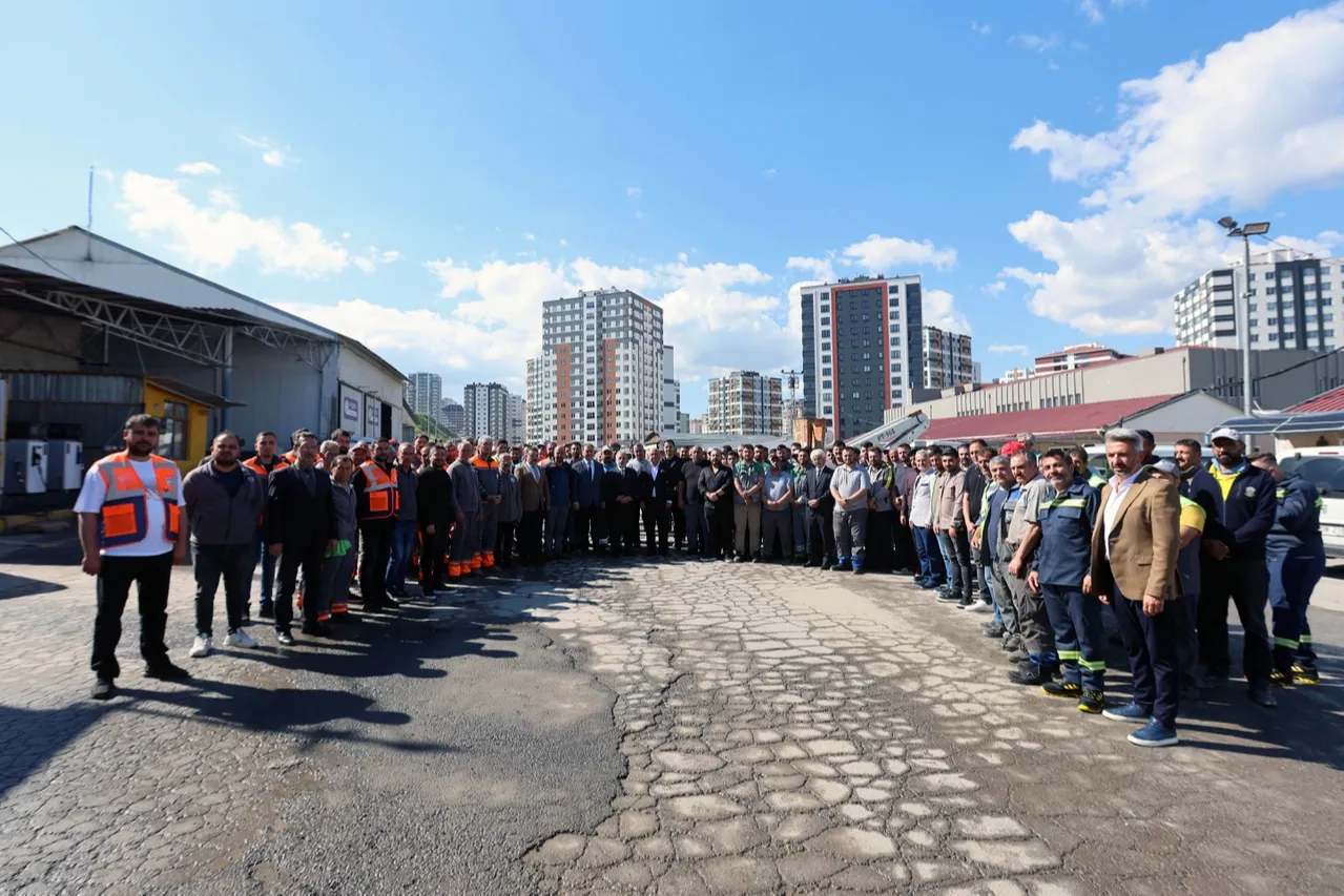 Bayram kahramanlarına Mustafa Yalçın'dan teşekkür