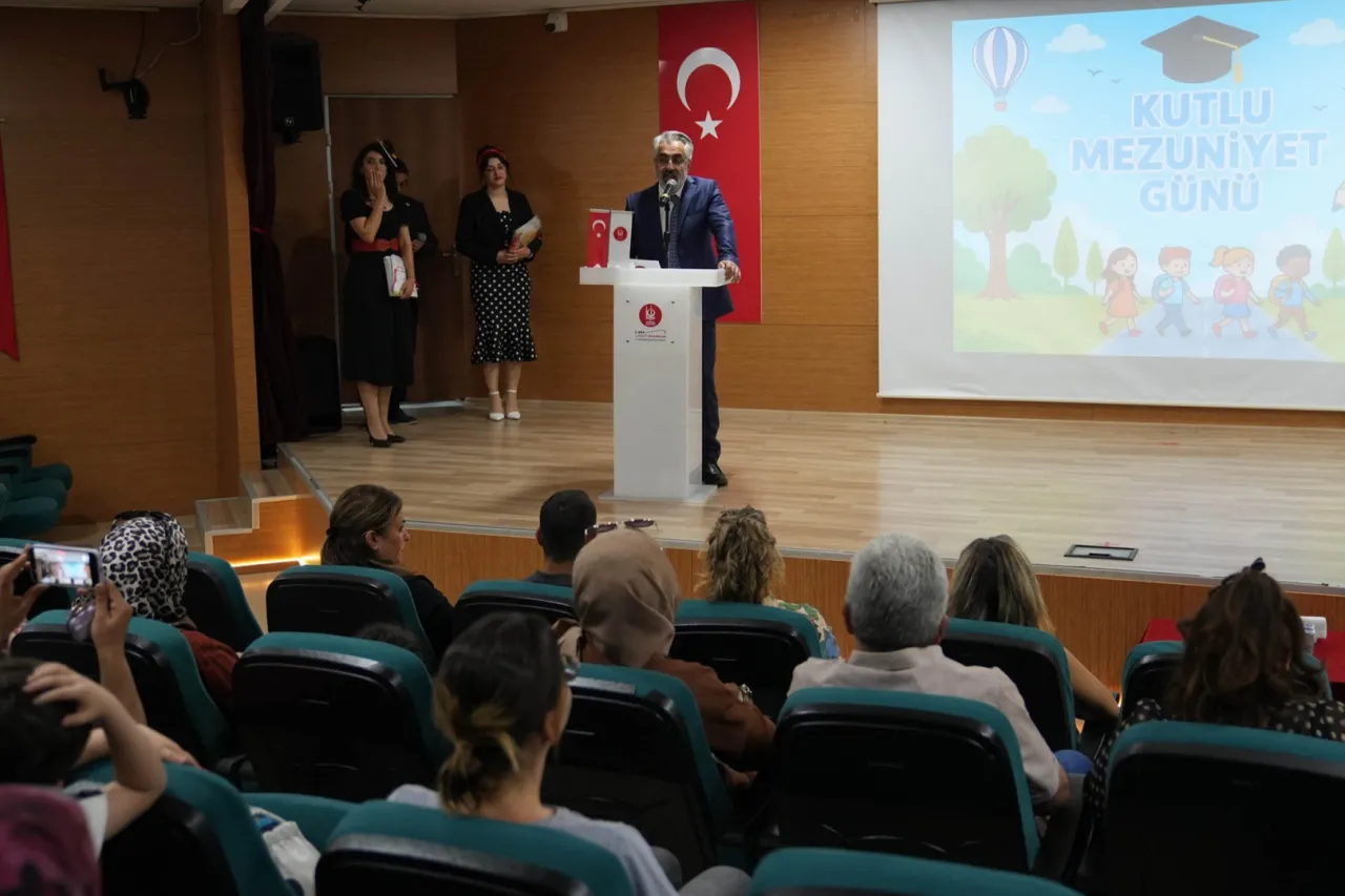 Ankara Keçiören'de ÇEM öğrencilerinden yıl sonu sergisi