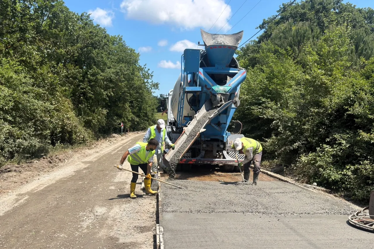 Kocaeli Gebze'de beton yol onarımı başladı
