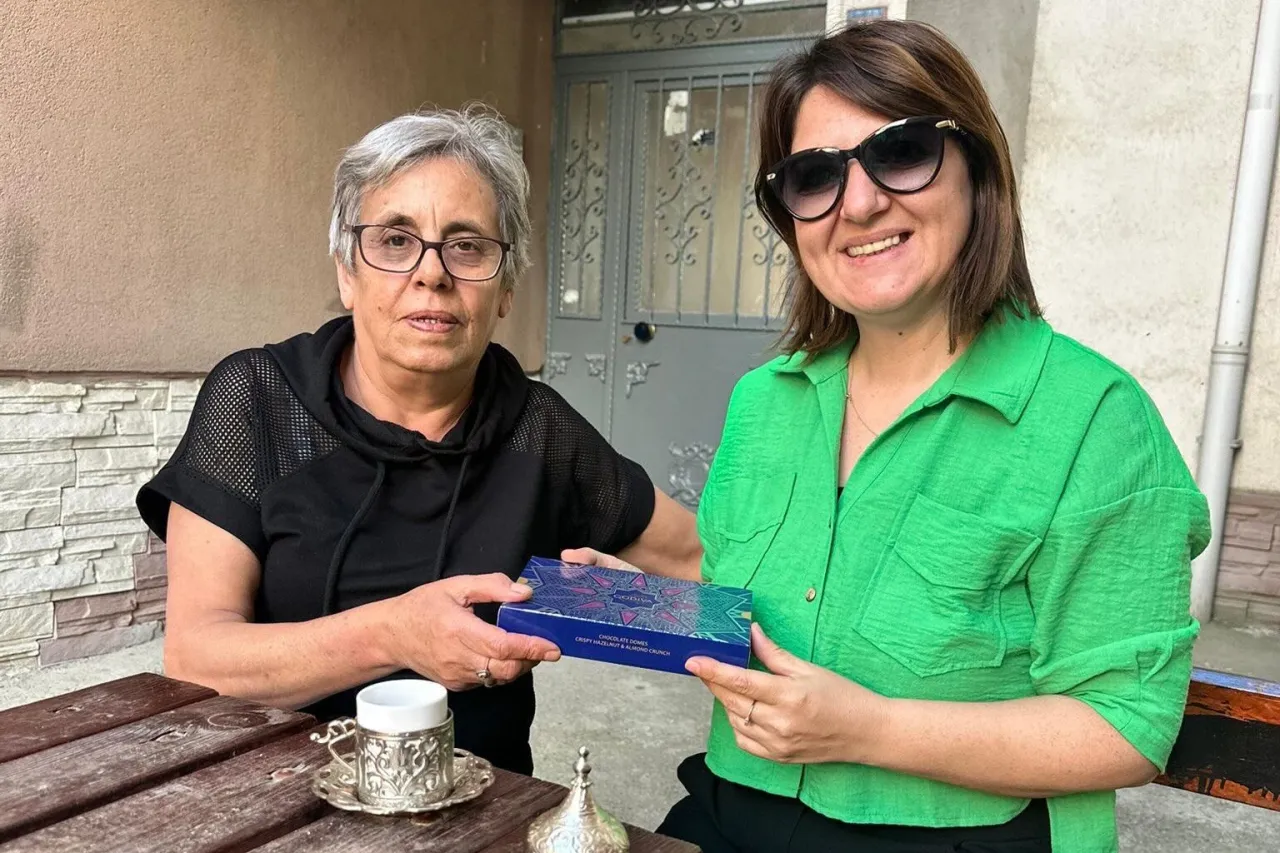 Keşanlı gençlerden 44 yıllık sağlık çınarına anlamlı ziyaret