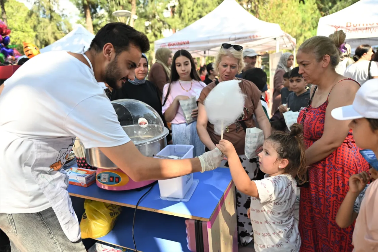 Bornova'da binlerce minik tatil öncesi şenlikte buluştu!