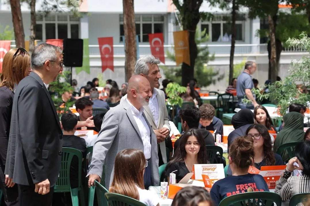 Koca Burger'in son adresi Sümer Fen Lisesi