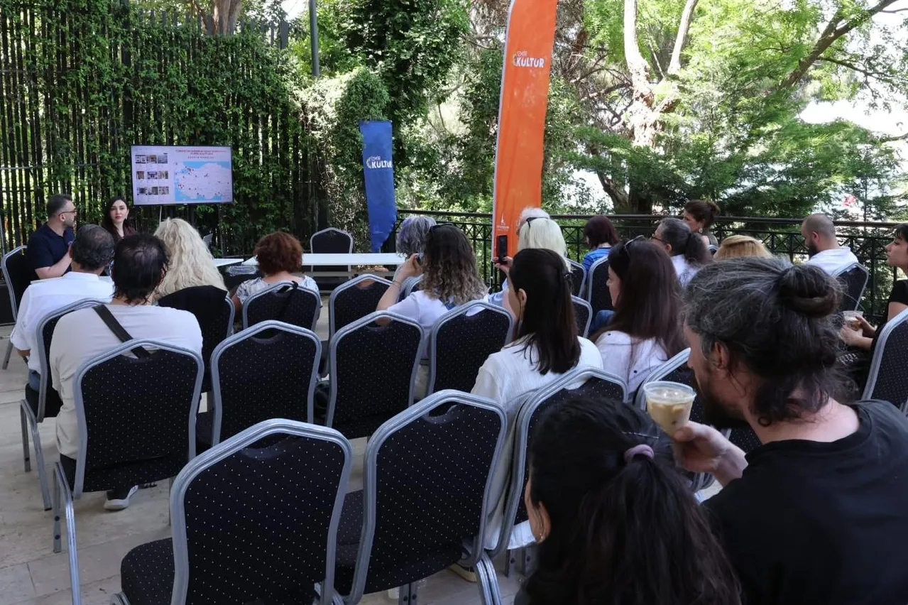 İzmir Şato’da “Şehrin Panoları” hayat buldu