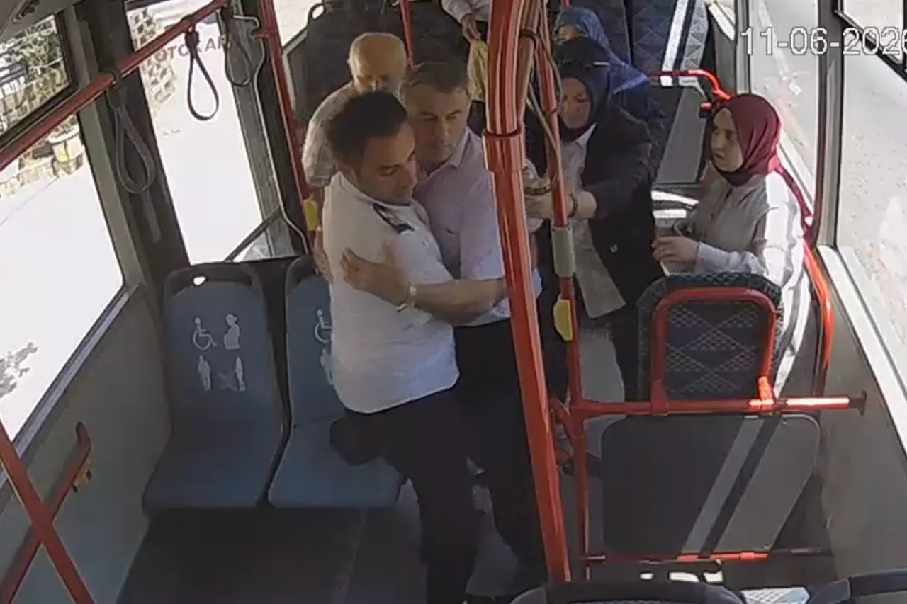 Sakarya Büyükşehir’in otobüsünde bir manevrayla bir hayat kurtuldu