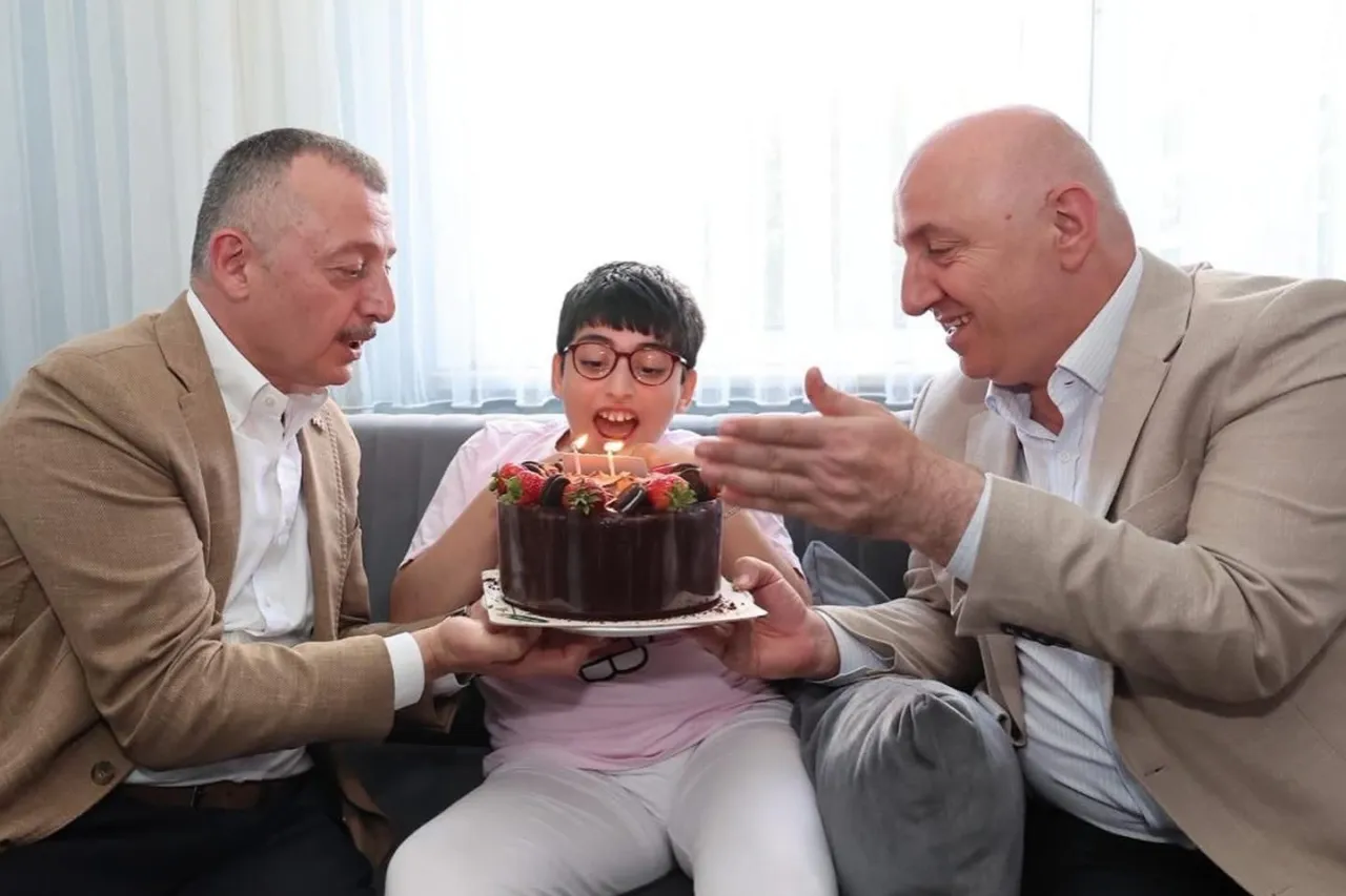 Kocaeli'de Başkan Büyükakın’dan doğum günü sürprizi