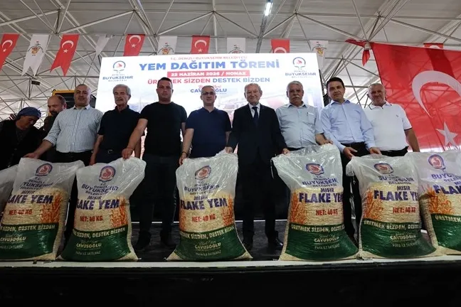 Denizli’de üreticiye yem desteği