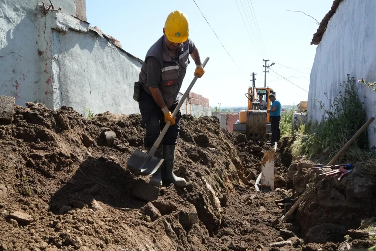 Balıkesir Edremit'te 50 yıllık altyapı yenilendi