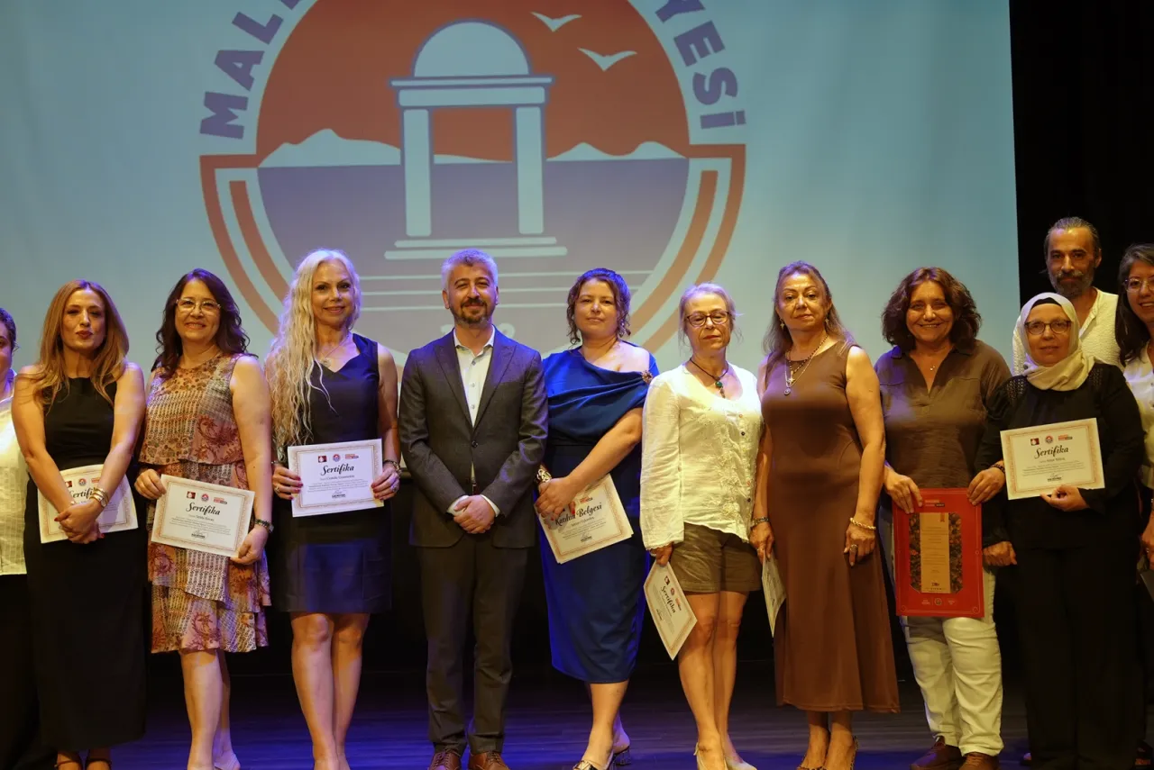 İstanbul'da "Mahallemizin Kadınları Sinema Yapıyor" projesinin yeni filmleri beğeni topladı