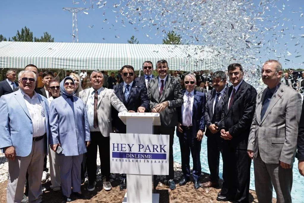 Kütahya'da Hey Park Dinlenme Tesisi’nin temeli atıldı