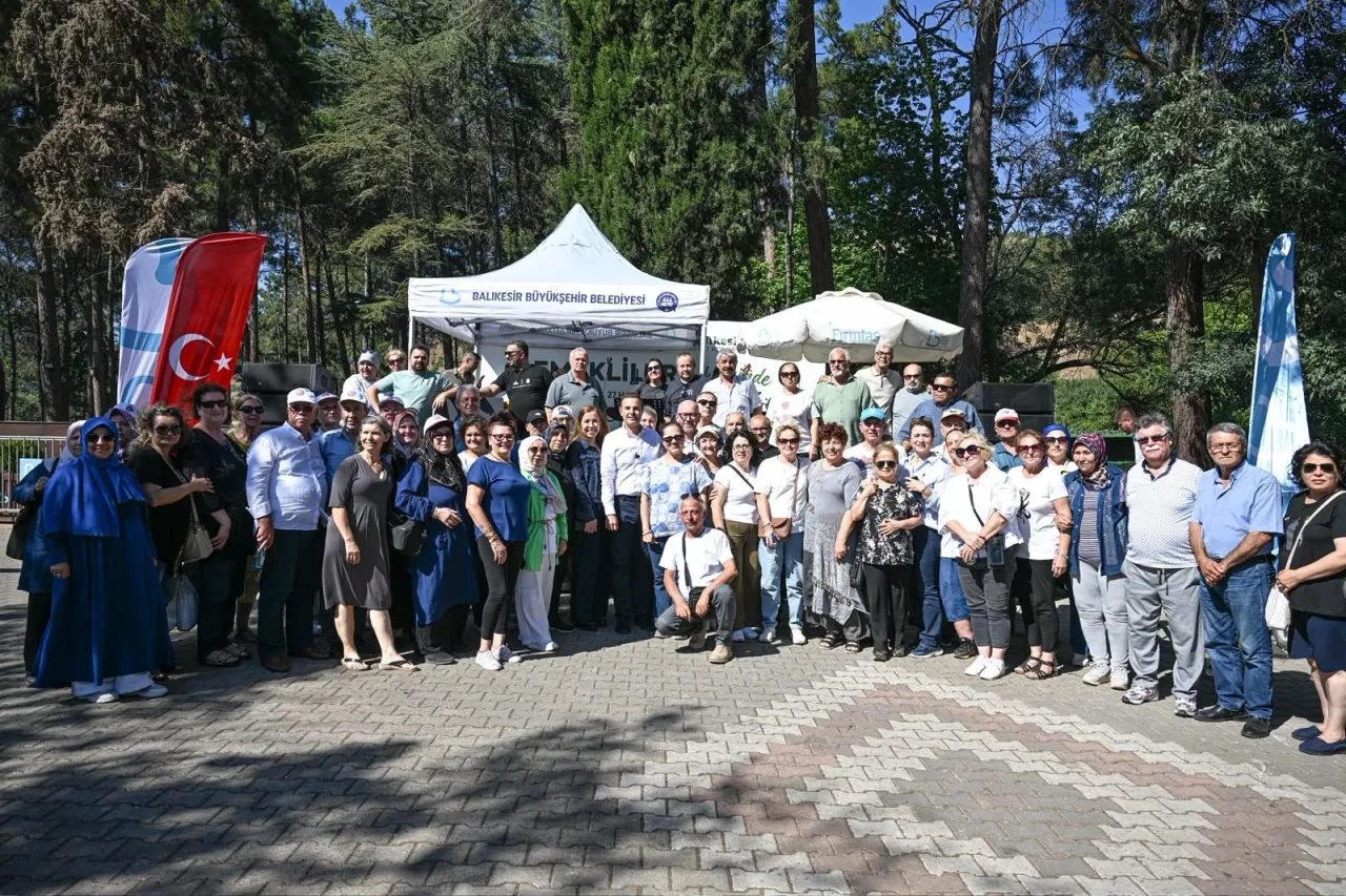 Balıkesir’de emekliler pikniği