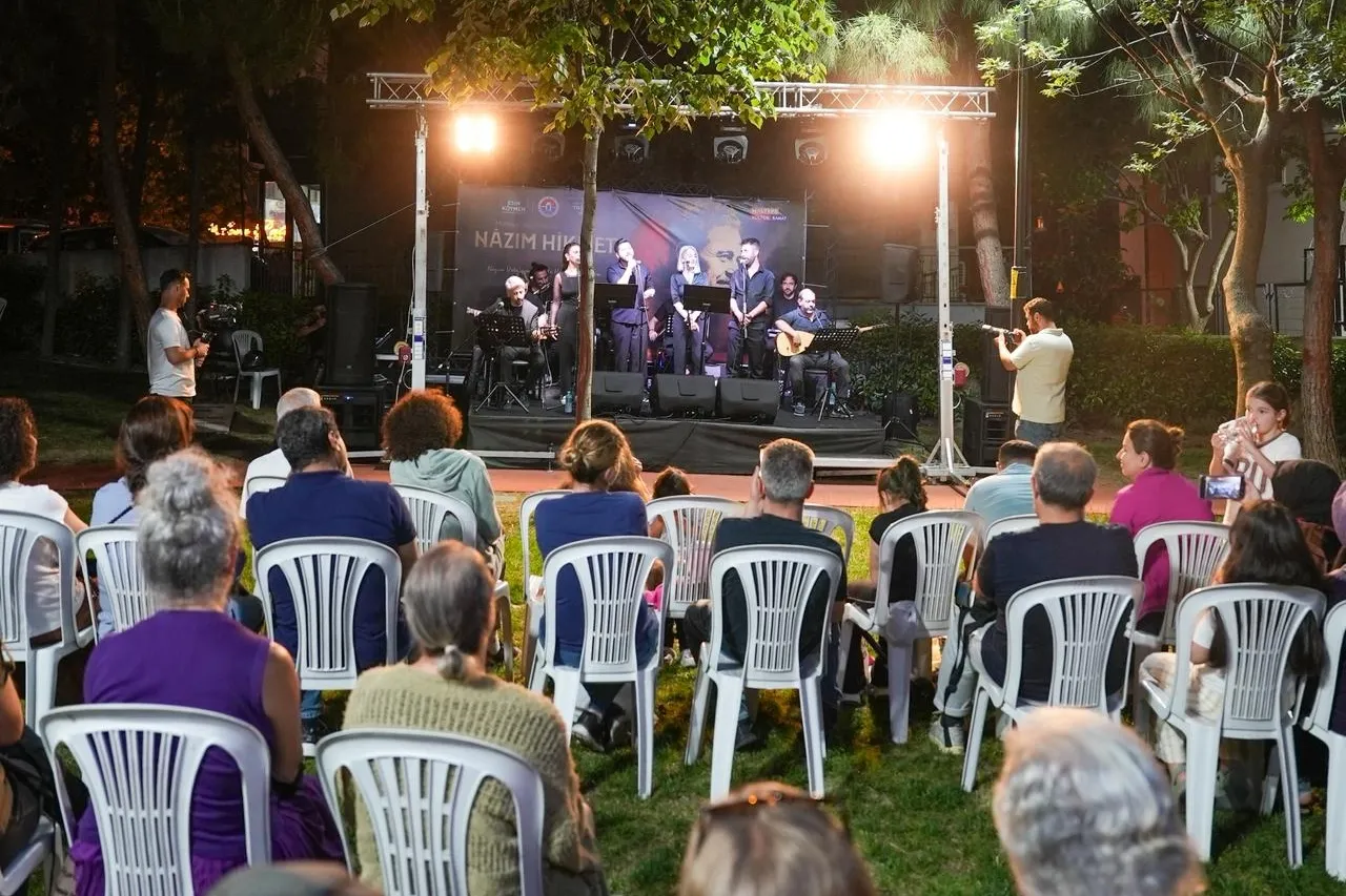 İstanbul Maltepe’de Nazım Hikmet anması