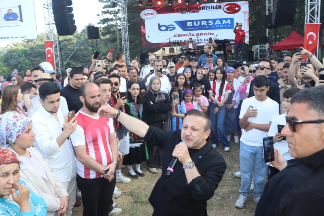 Bursa Gümüşhaneliler Yayla Şenliği’nde Karadeniz rüzgarı