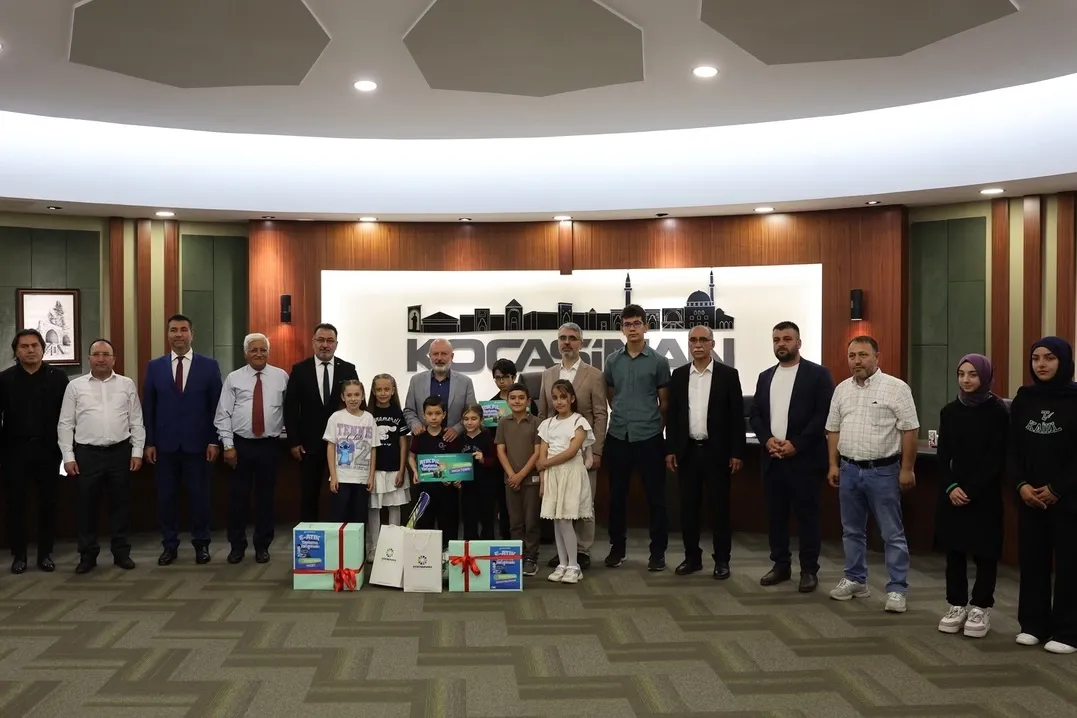 Kayseri Kocasinan'da öğrencilerden 'geri dönüşüm seferberliği'ne destek