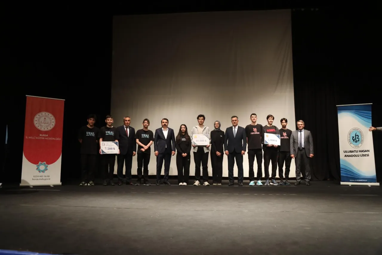 Liselerarası Veri Olimpiyatı'nda şampiyon MERKEZVERİ