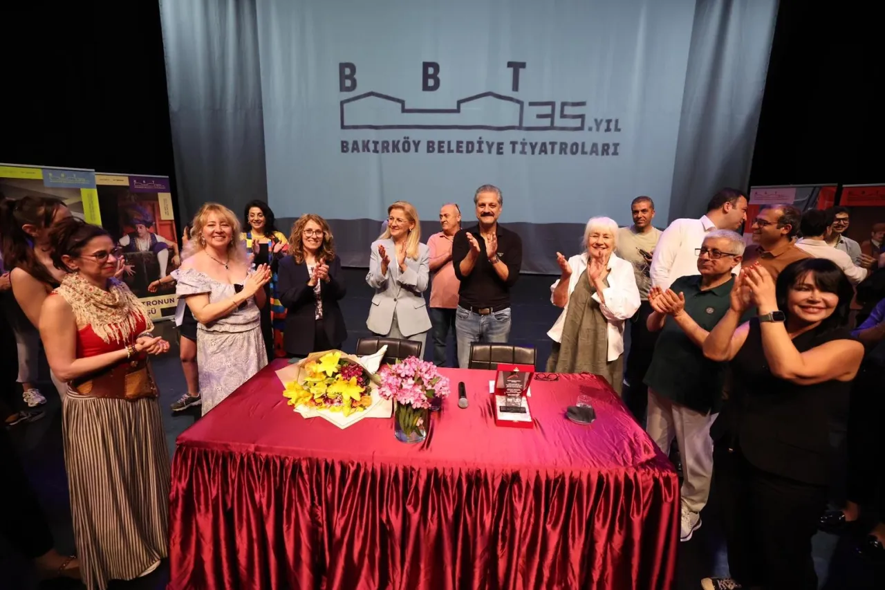 Bakırköy Belediye Tiyatroları'ndan 35. yıl lansmanı