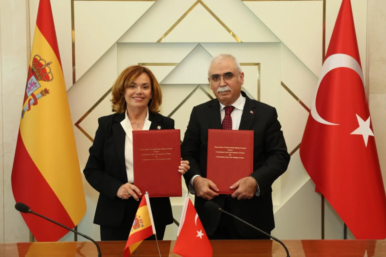 Türkiye ve İspanya Anayasa Mahkemeleri arasında iş birliği anlaşması imzalandı