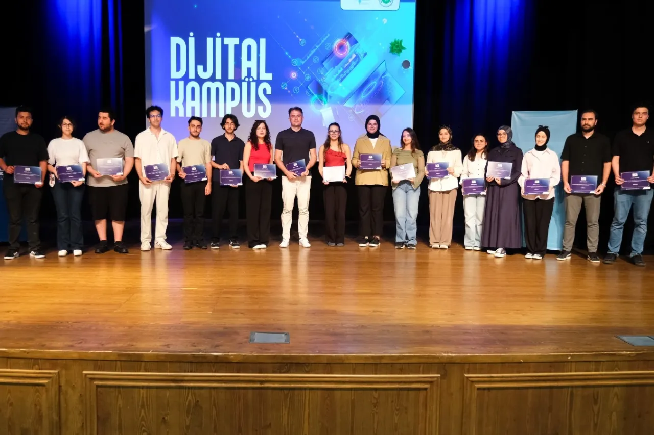 Kocaeli’de 237 genç Dijital Kampüs sertifikalarını aldı