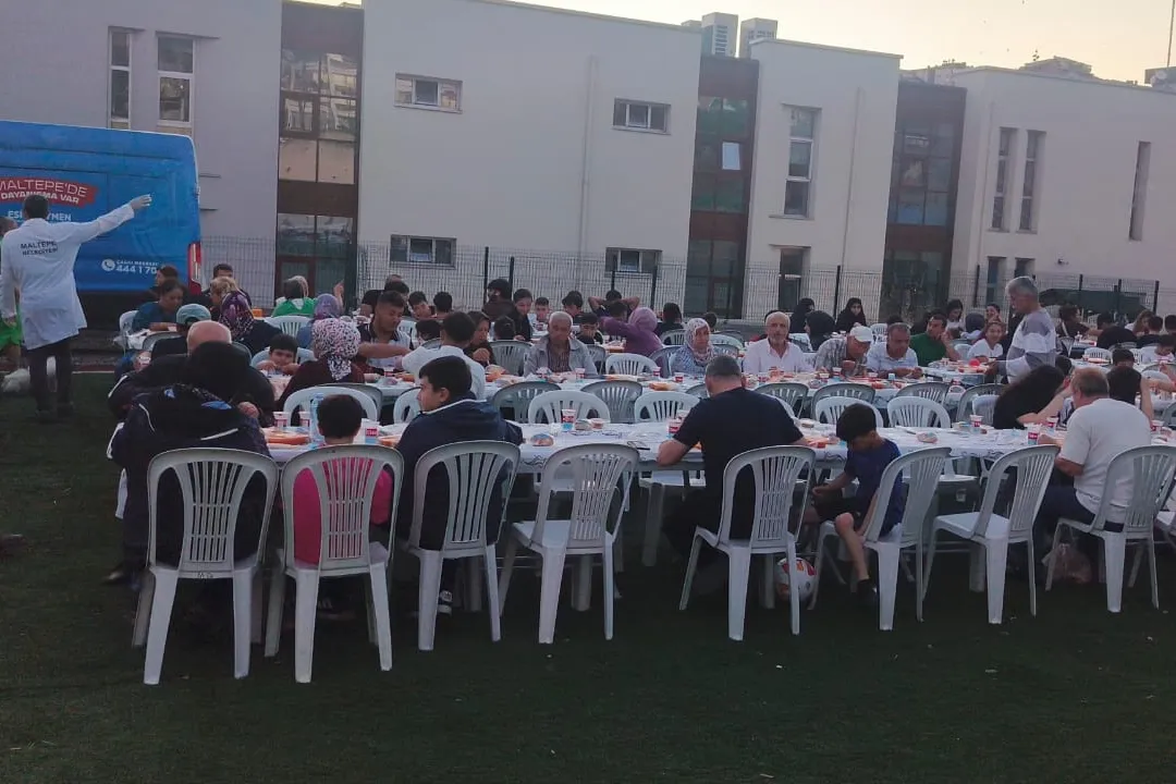Maltepe’de Yas-ı Matem orucunun 8. gün lokmaları paylaşıldı