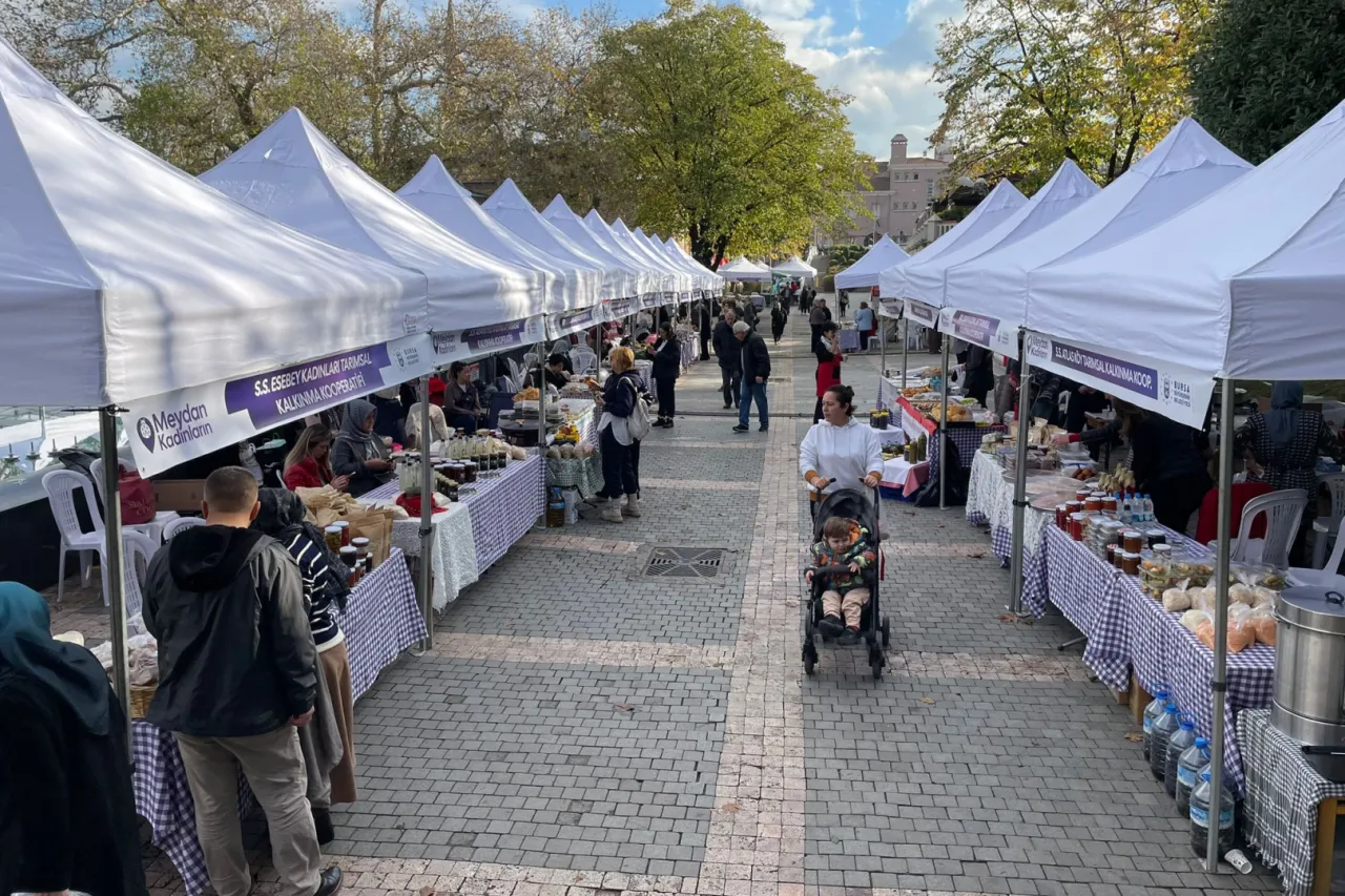 Bursa Heykel'de 'Meydan Kadınların'