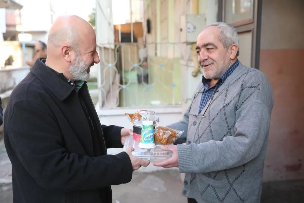 Kayseri Kocasinan'dan evlere sıcak yemek servisi