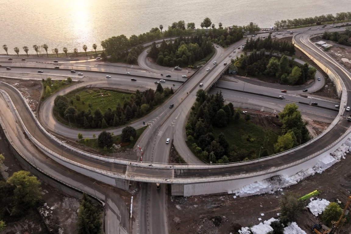 Kocaeli'de Başiskele Kavşağı’nda yeni bağlantı yolu açıldı