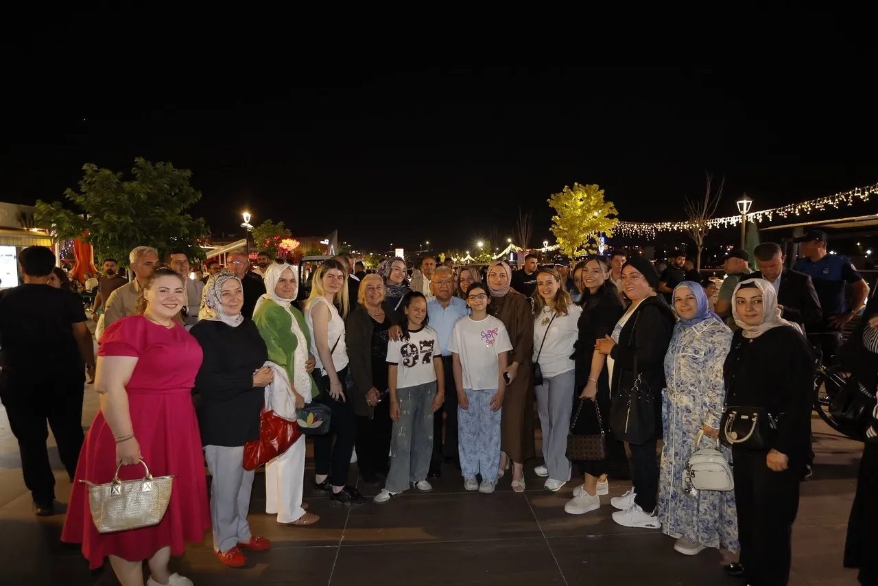 Memduh Büyükkılıç Kayserililerle buluştu
