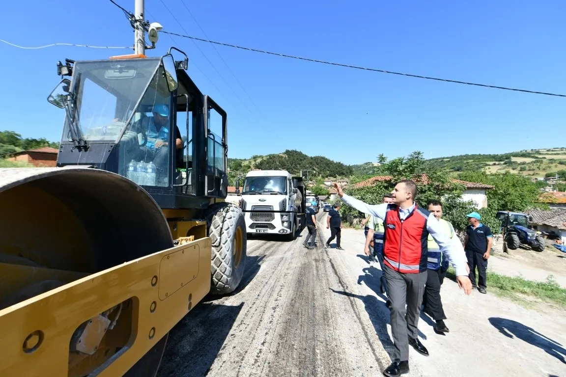Balıkesir’de 2 bin 900 metrelik yol yenileniyor