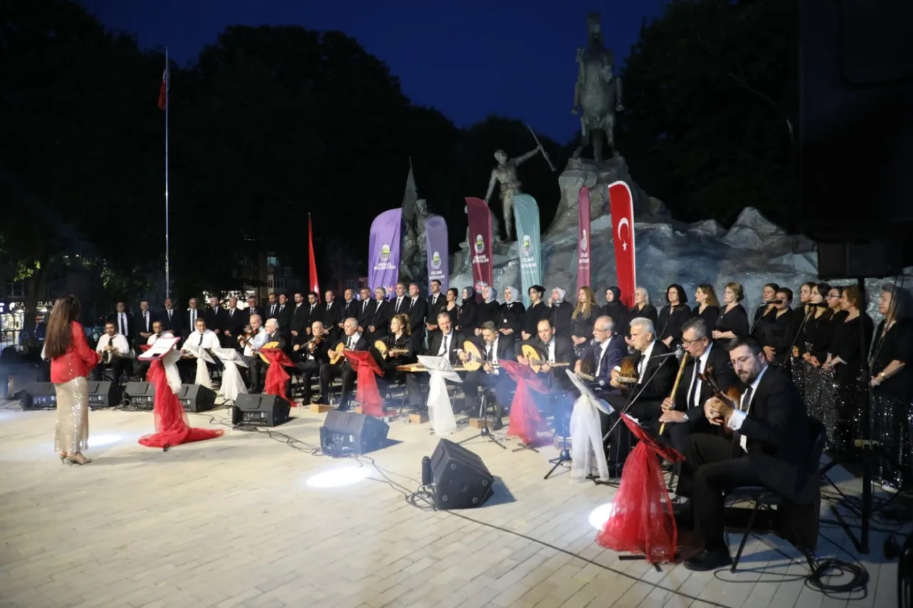 Bursa İnegöl'de TSM korosundan unutulmaz konser
