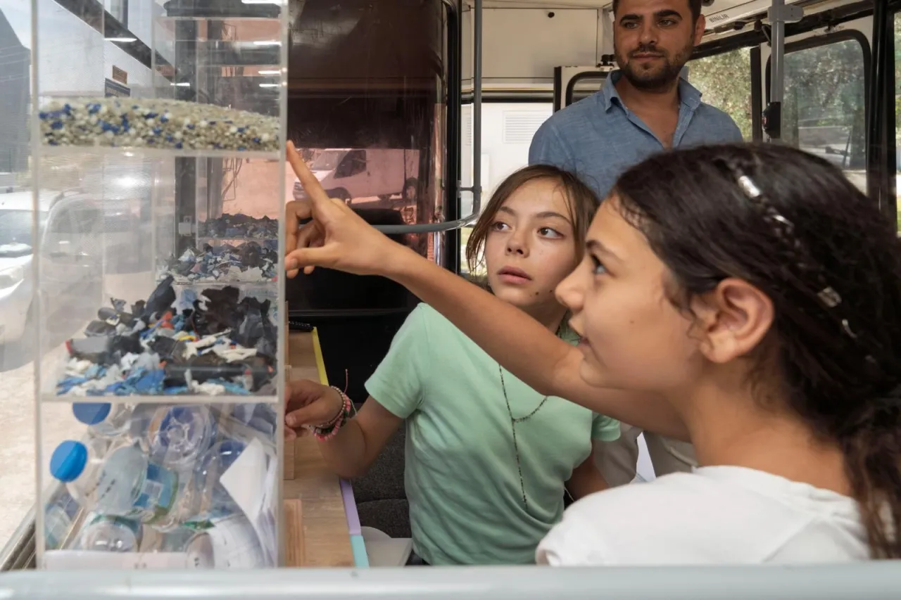 Dobidob İzmir yollarında çocuklar doğa nöbetinde