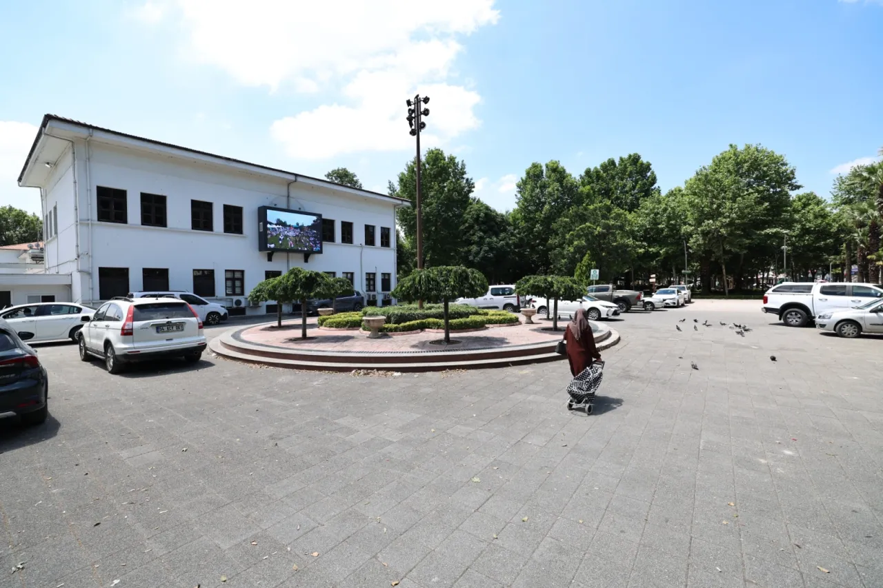 Sakarya Ay Yıldız için bu meydanda tek yürek olacak