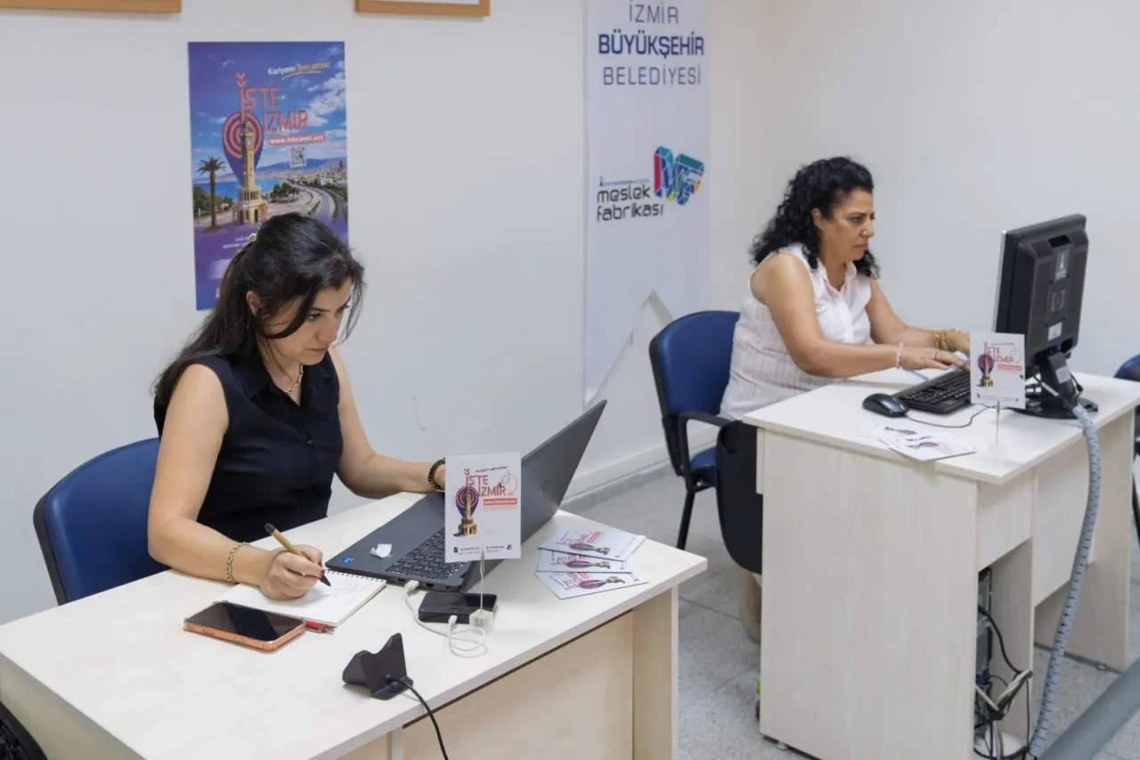 İzmir’de her gün bir kişi işe yerleşiyor