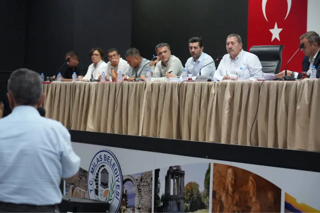 Muğla Milas'ta Başkan Topuz muhtarları dinledi
