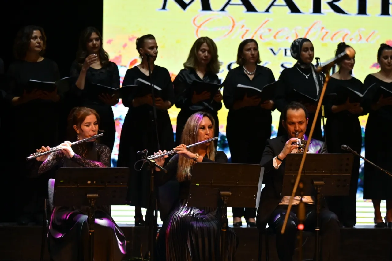 Bursa Maarif Orkestrası ve Çok Sesli Korosu’ndan muhteşem konser