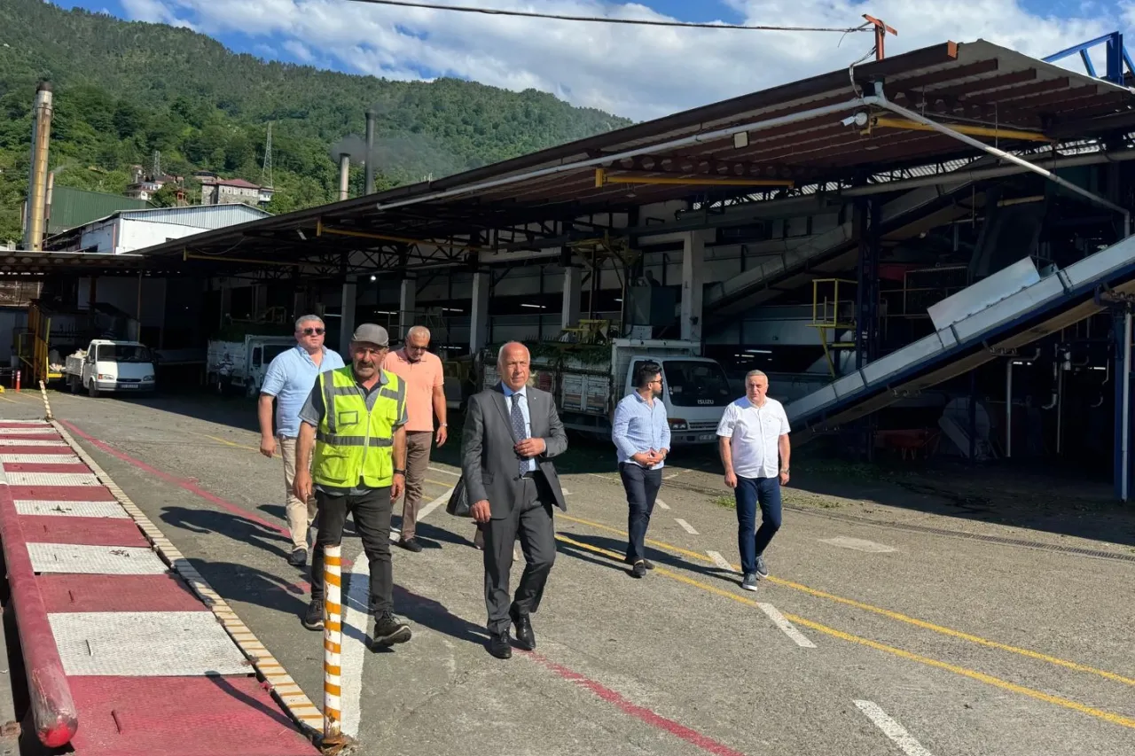 Artvin Ticaret Borsası'ndan çay fabrikası ziyareti