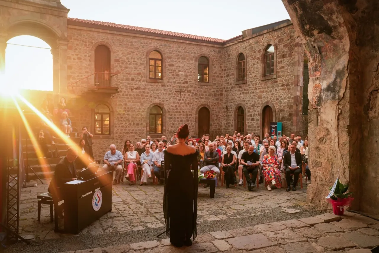Trabzon Kızlar Manastırı’nda Opera Aryaları büyüledi