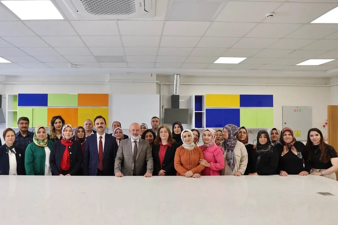 Kayseri Kocasinan Akademi'den göz kamaştıran sergi