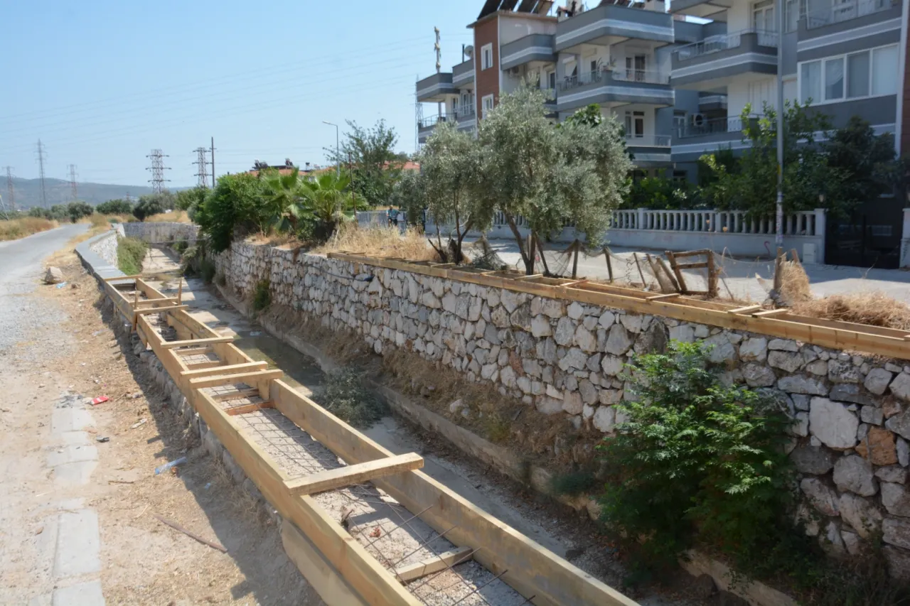 Muğla’da MUSKİ derelerde güvenliği artırıyor