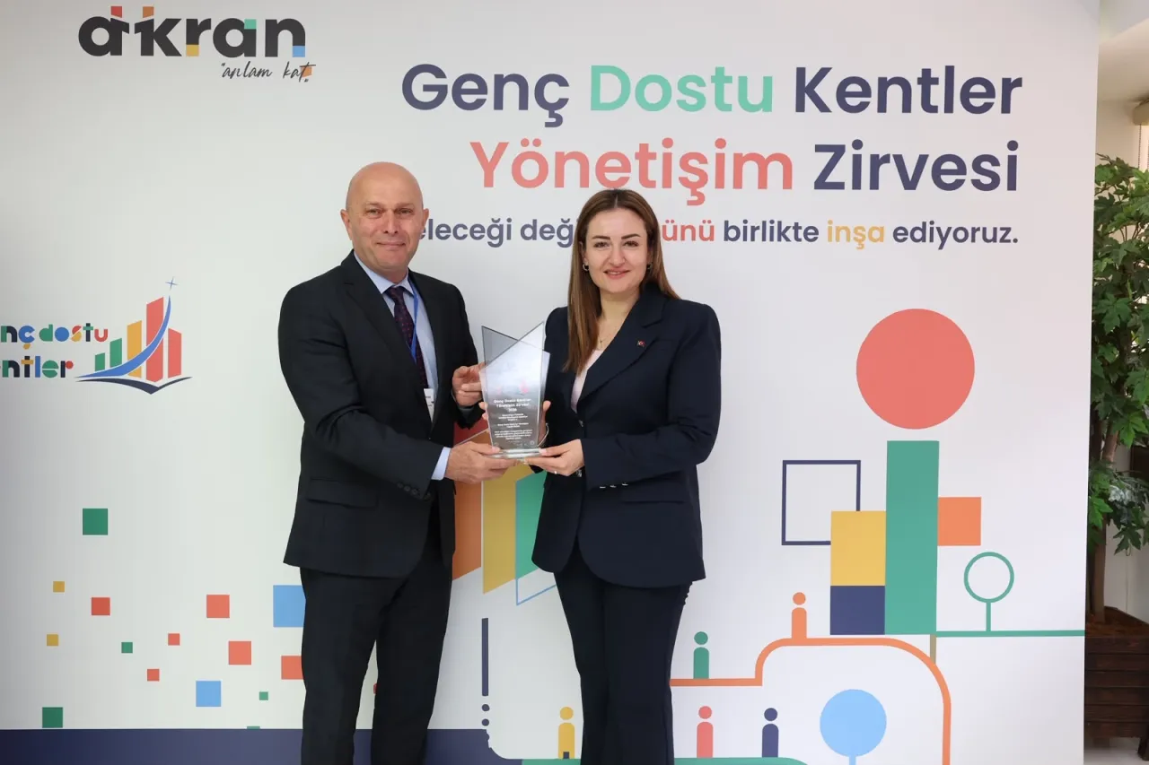 Antalya’ya ‘Genç Dostu Kent’ ödülü