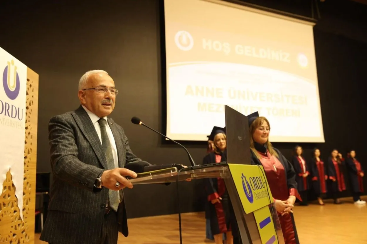 Ordu'da Anne Üniversitesi’nde ikinci dönem mezuniyet sevinci